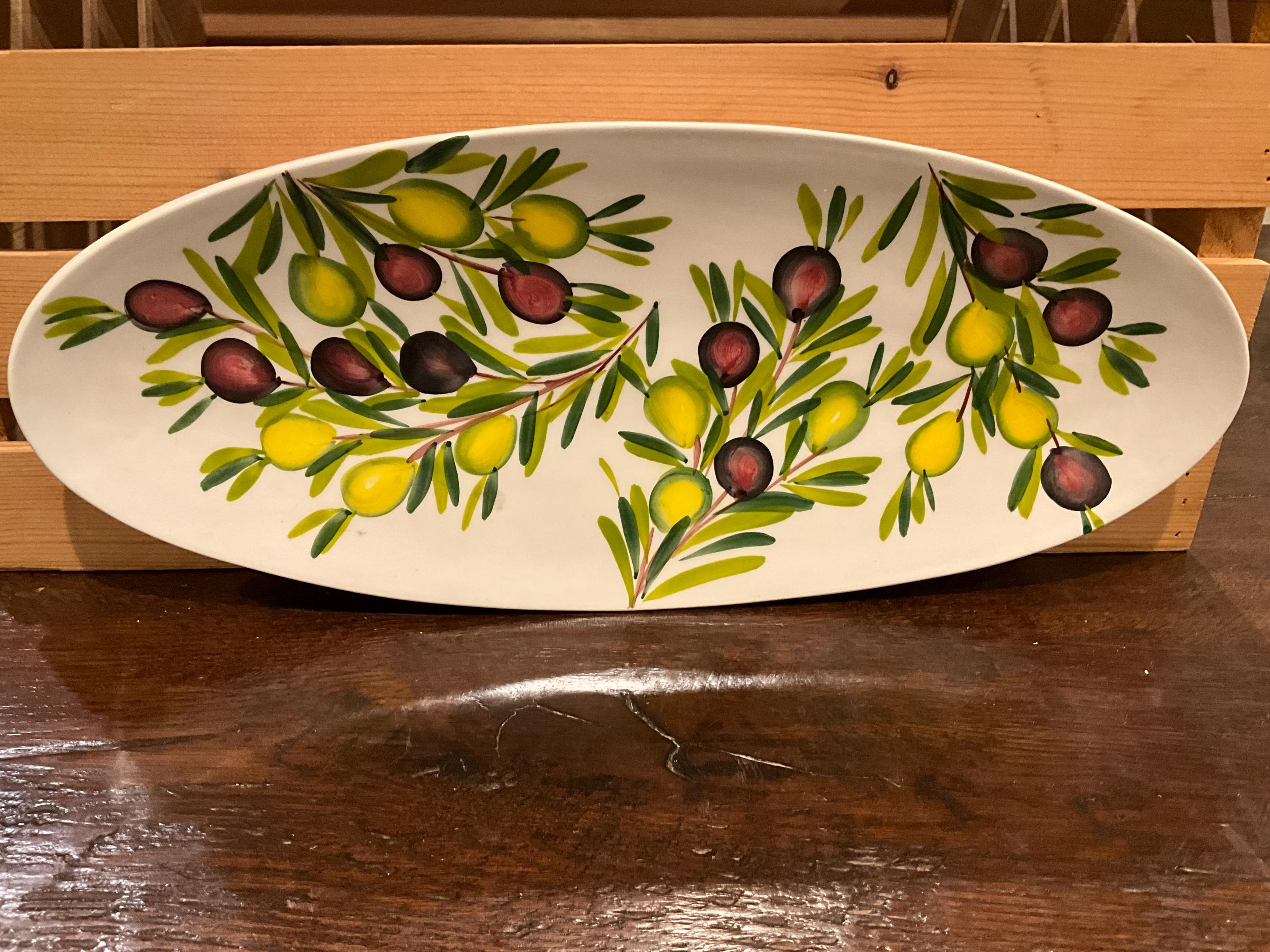 Hand-Painted Platters from Malta: A Touch of Mediterranean Charm