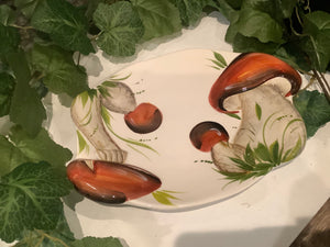 Serving plate, mushroom