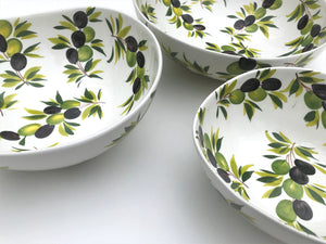 Everyday Serving Bowls Black / Green Olives